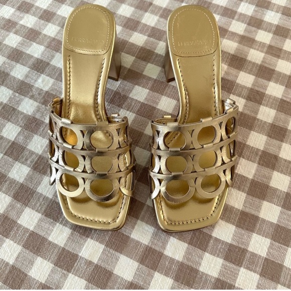 NWOTIB Salvatore Ferragamo Gancini Gold Cutout Mule Heeled Sandals - Picture 3 of 16